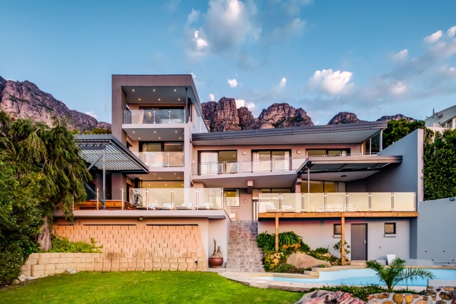 7 Bedroom Property for Sale in Camps Bay Western Cape